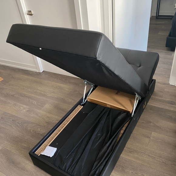 Sofa storage - Picture 2 of 3